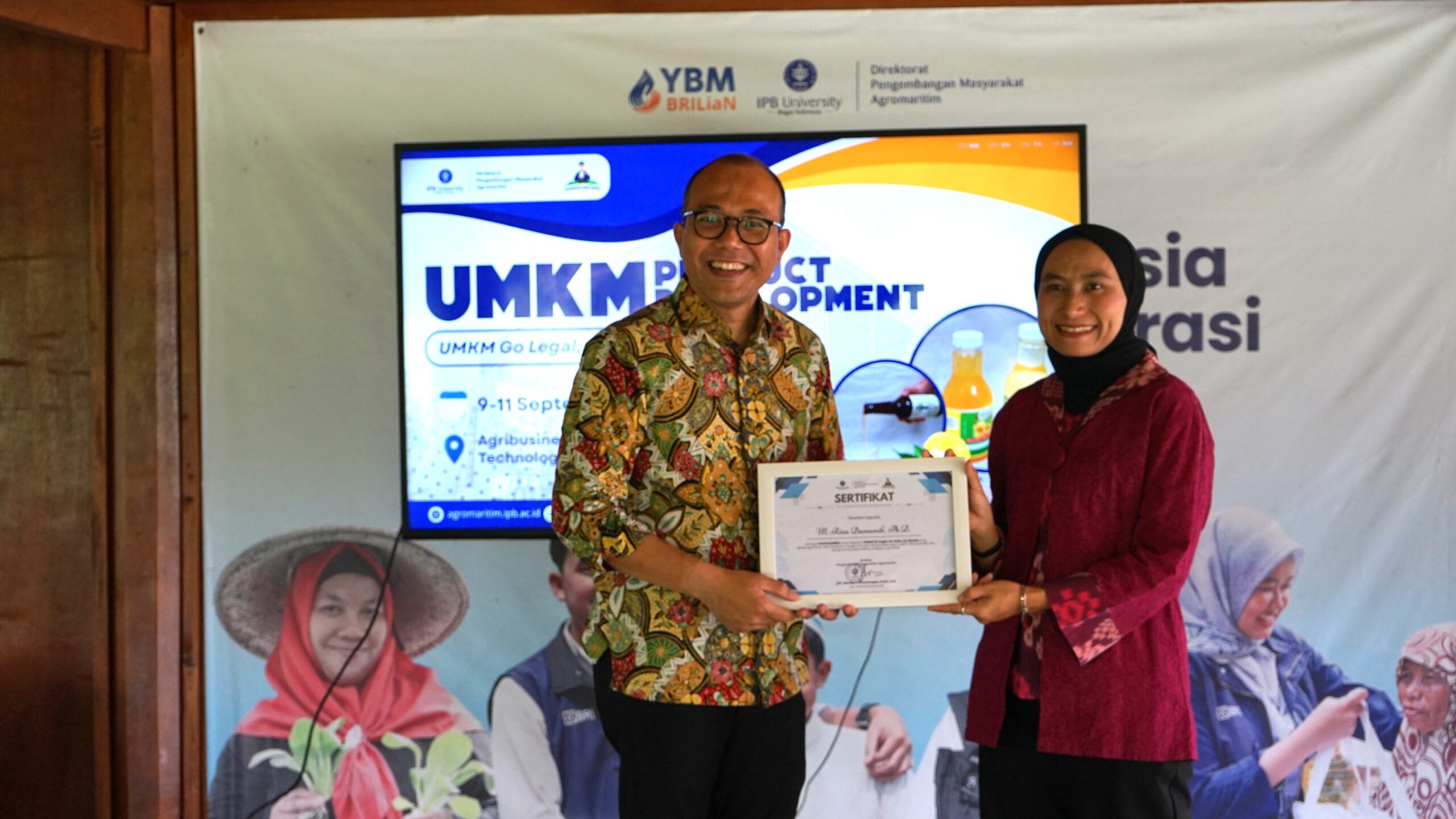 Sesi Webinar Program UMKM Go Legal, Go Halal, Go Global