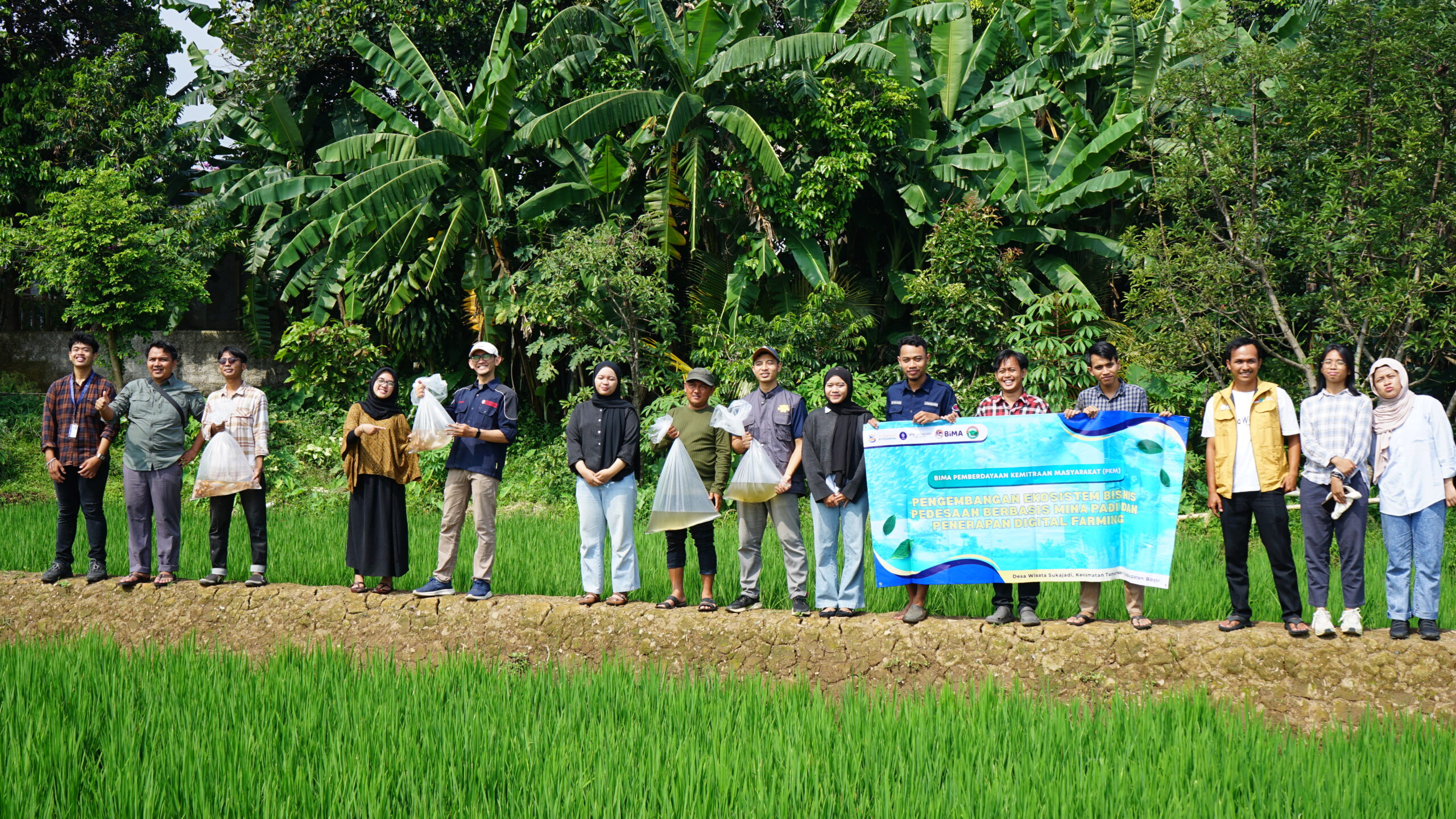 Pelaksanaan kick off Pendampingan Pengembangan Ekosistem Bisnis Pedesaan Berbasis Mina Padi dan Digital Farming